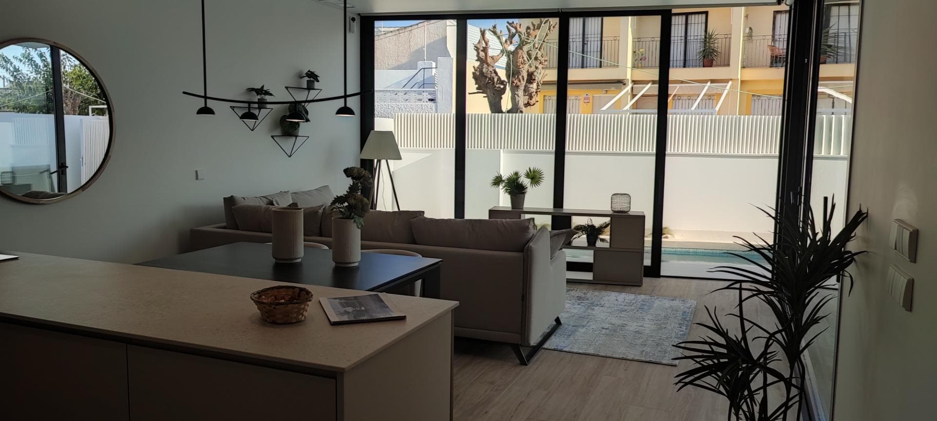 Exklusive Villa mit 3 Schlafzimmern nur 300m vom Strand in Pilar de la Horadada Diese Vill Vorschau 6