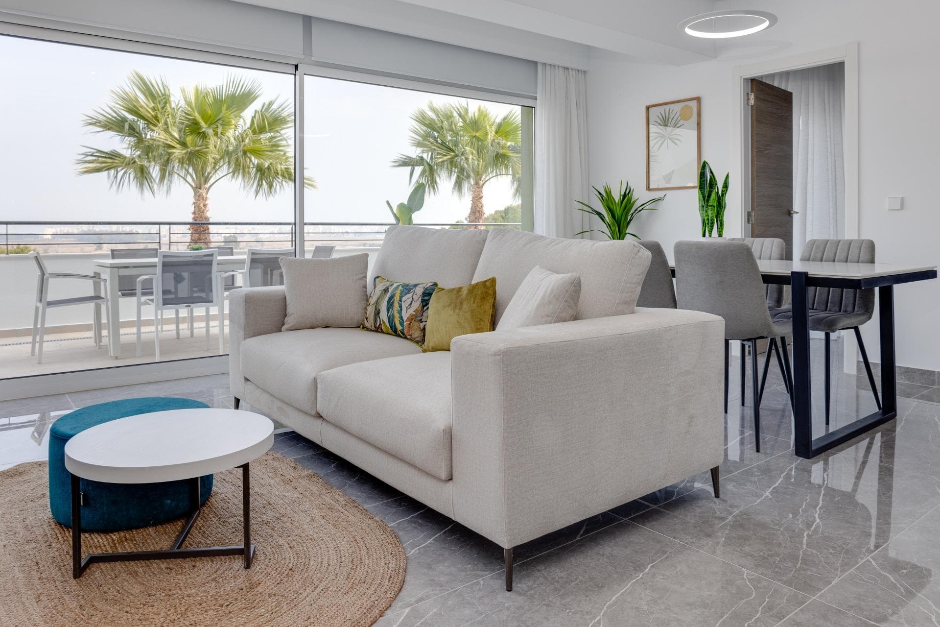 WOHNHAUS MIT MEERBLICK UND GROßEN TERRASSEN Vorschau 2