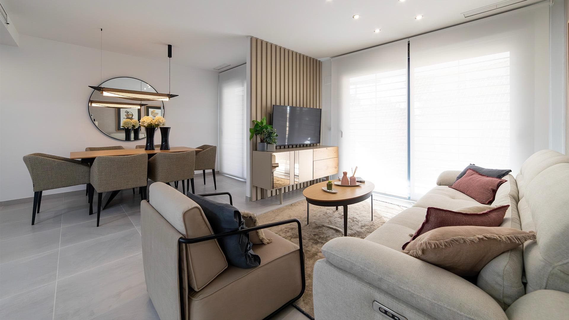 NEUBAUWOHNUNG MIT 3 SCHLAFZIMMERN UND MEERBLICK, 300 M VOM STRAND ENTFERNT (PUNTA PRIMA) E Vorschau 4