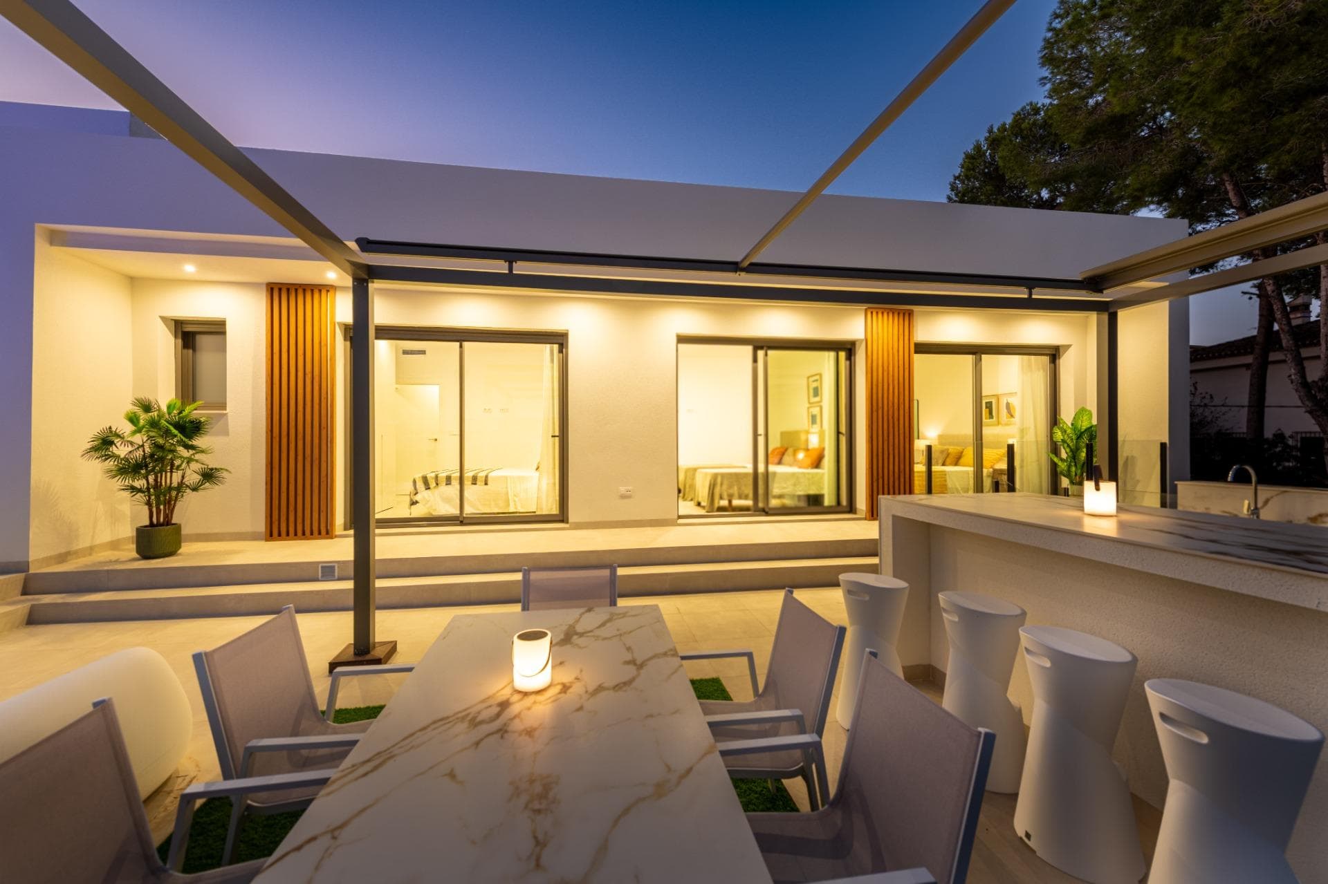 EXKLUSIVE MODERNE NEUBAUVILLA IN PINAR DE CAMPOVERDE Vorschau 3