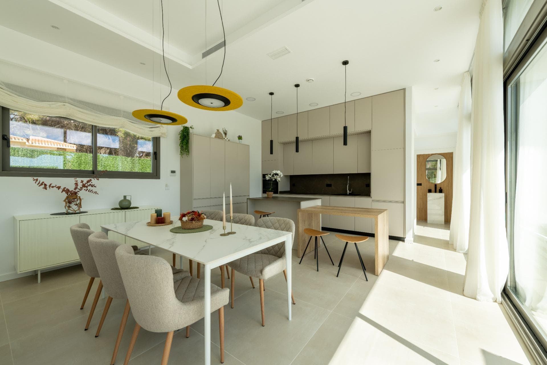 EXKLUSIVE MODERNE NEUBAUVILLA IN PINAR DE CAMPOVERDE Vorschau 4