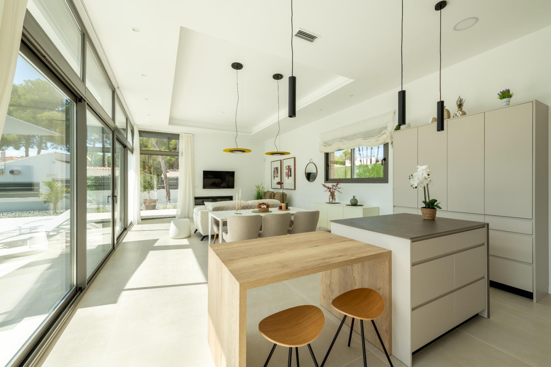 EXKLUSIVE MODERNE NEUBAUVILLA IN PINAR DE CAMPOVERDE Vorschau 5