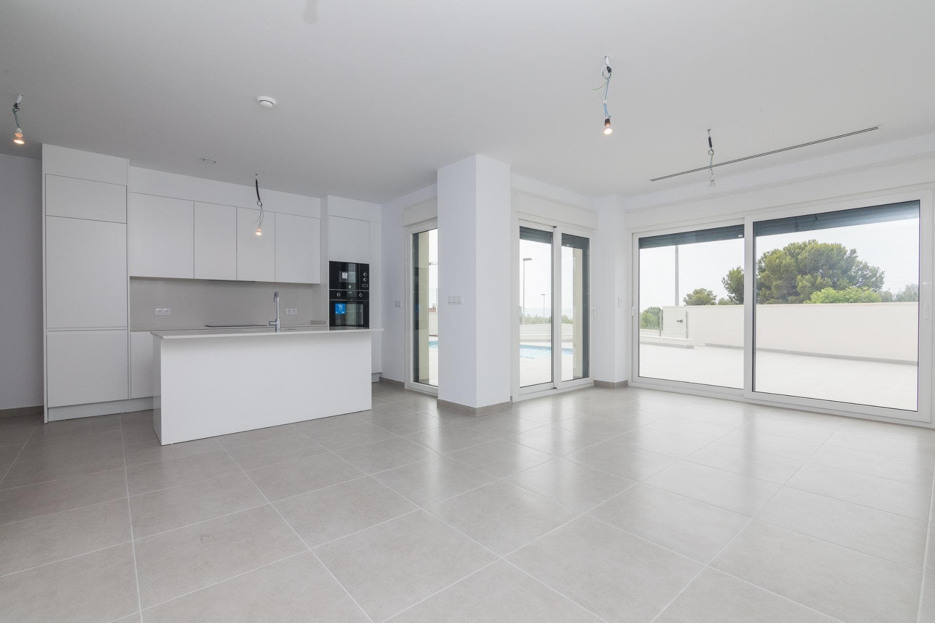 NEUBAU, FREISTEHENDE VILLA MIT 3 SCHLAFZIMMERN IN POLOP Vorschau 3