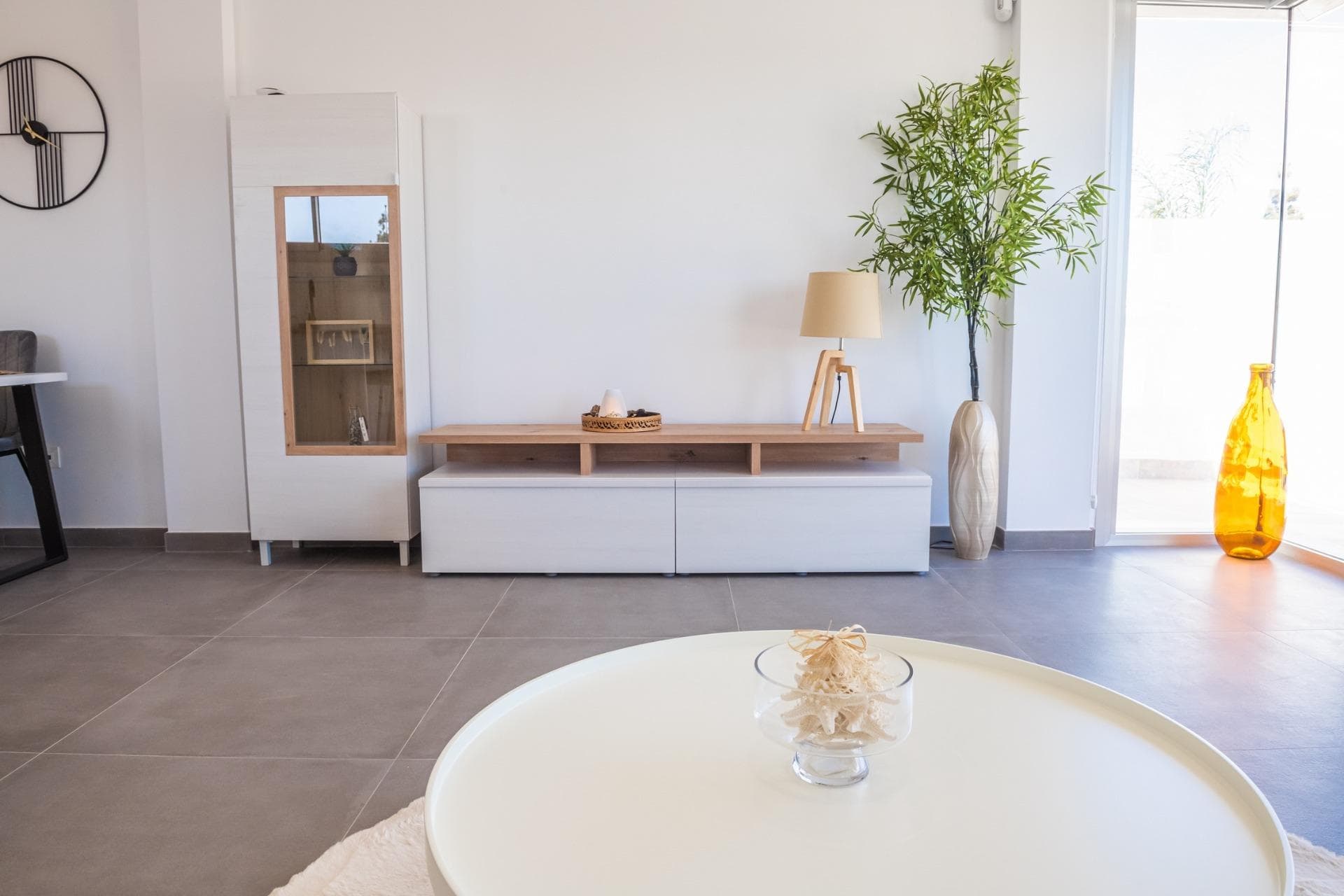 VILLA ZU VERKAUFEN MIT PRIVATEM SCHWIMMBAD UND GARAGE IN LOS ALCAZARES Neubau Villen in Lo Vorschau 6