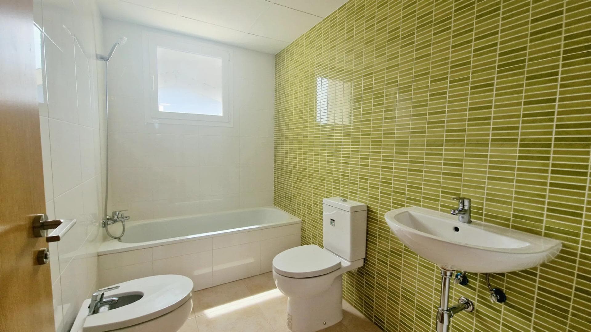 Neu gebaute Villa mit 4 Schlafzimmern, Solarium und großem Grundstück in Lorca Vorschau 6