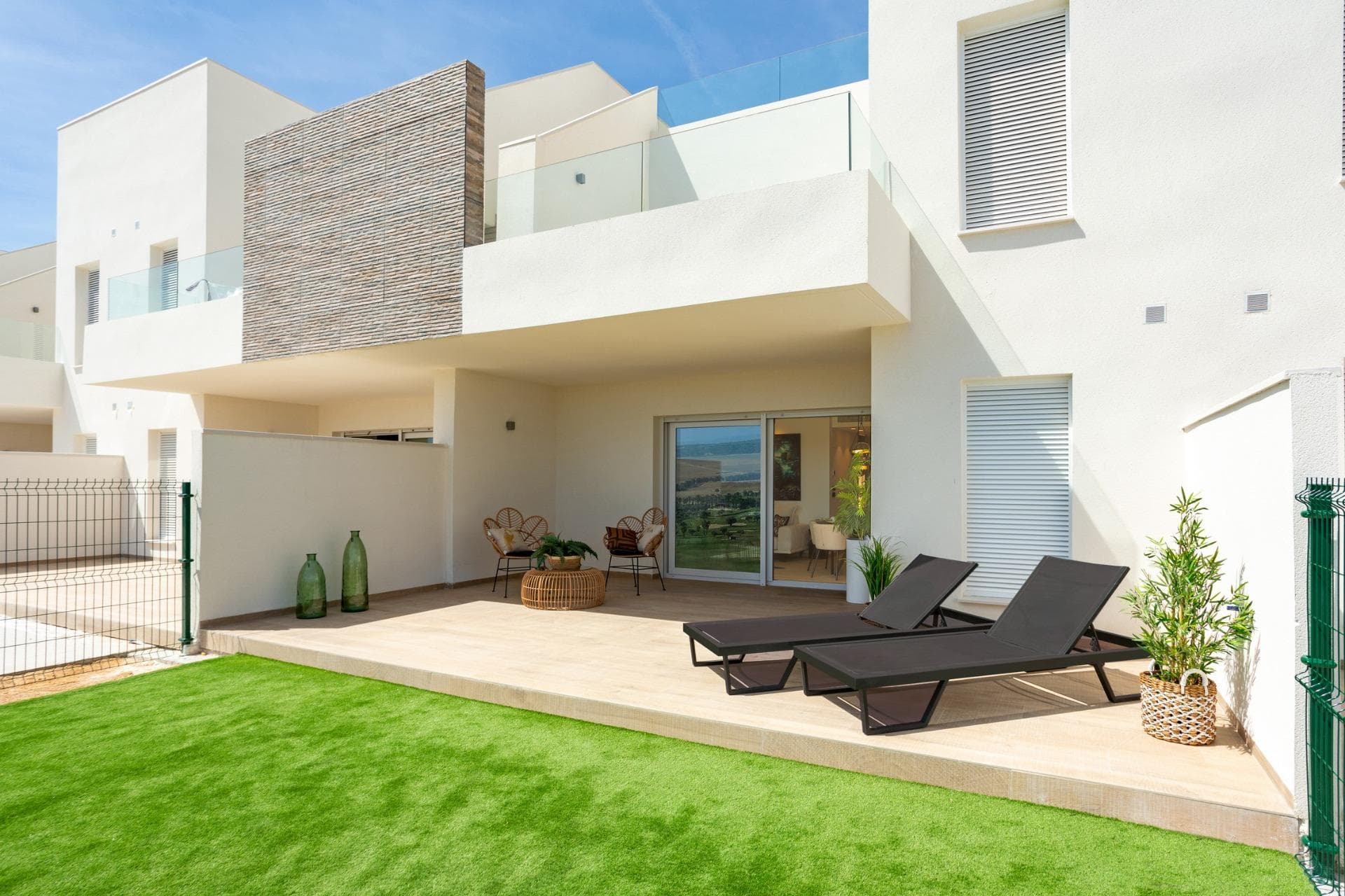 Erdgeschosswohnung mit Garten im Golf Resort in Algorfa(Alicante) Der Neubau besteht aus 2