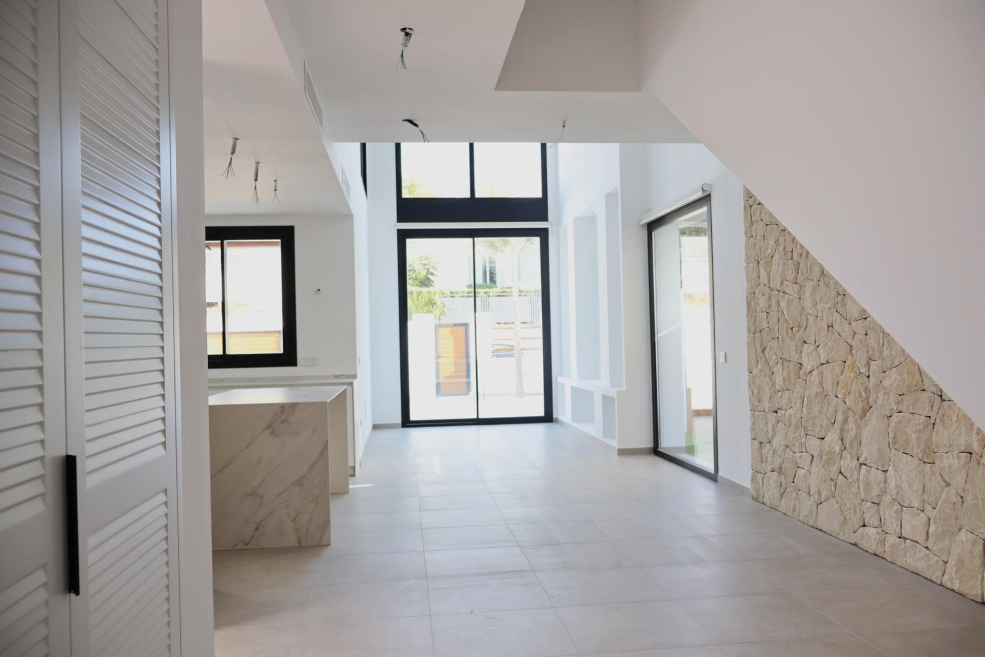 Exklusive Villa mit 4 Schlafzimmern, privatem Pool und Whirlpool in El Albir zu verkaufen  Vorschau 3