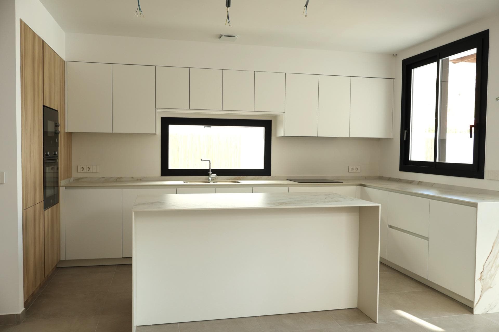 Exklusive Villa mit 4 Schlafzimmern, privatem Pool und Whirlpool in El Albir zu verkaufen  Vorschau 4