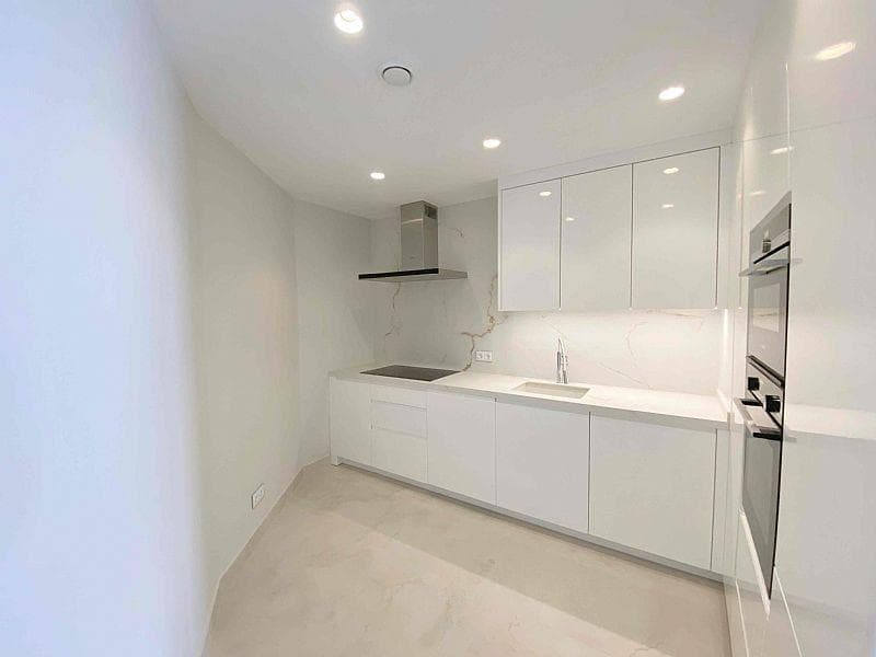 3-Zimmer-Duplex-Penthouse mit privatem Pool zum Verkauf direkt am Strand in Benidorm LETZT Vorschau 6