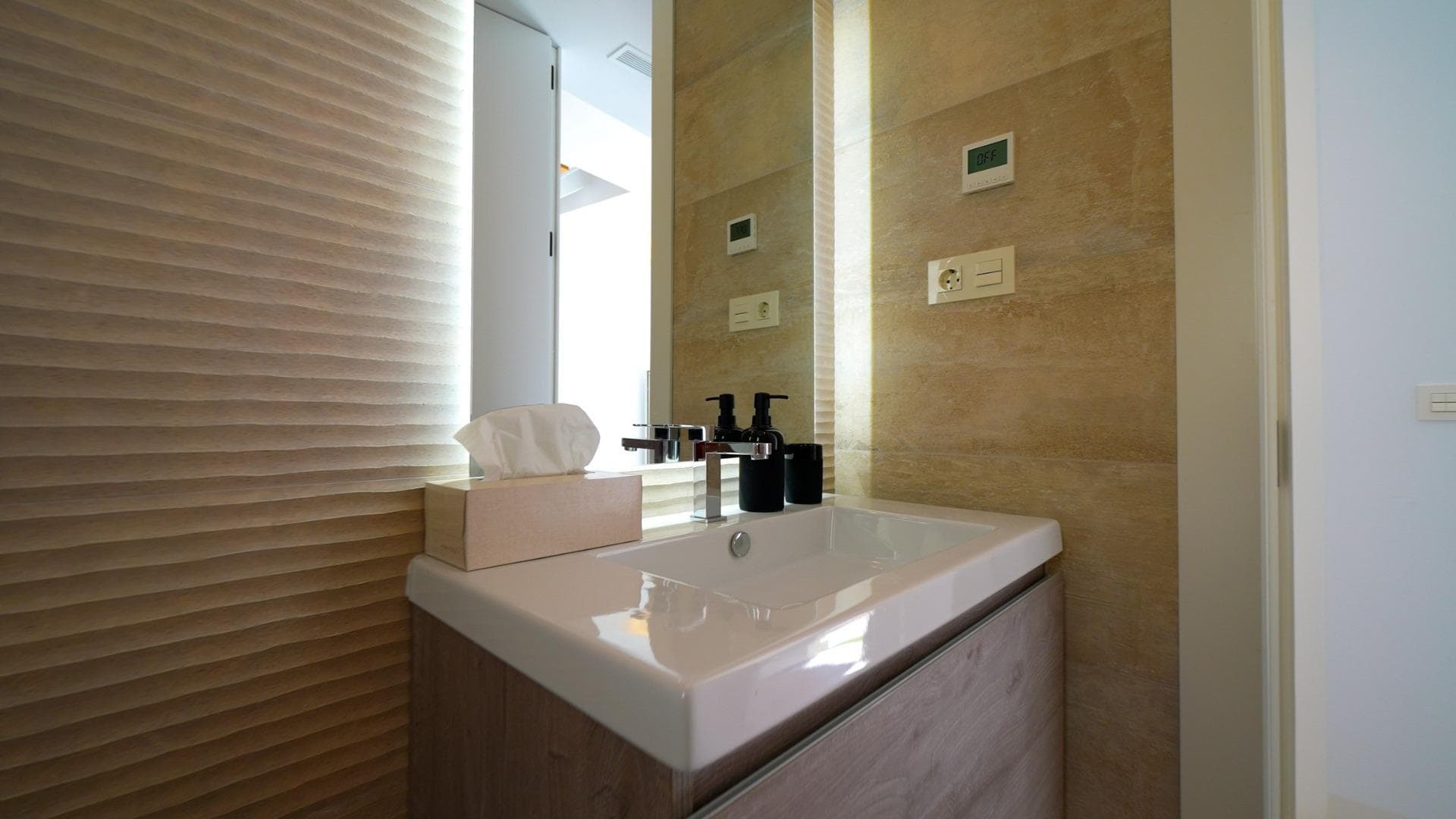 Luxusvilla mit 3 Schlafzimmern, privatem Pool und Sonnenterrasse in Orihuela Costa zu verk Vorschau 5