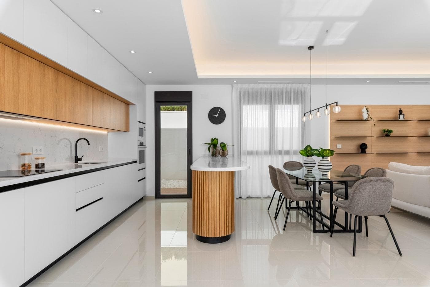 Mediterrane Villa mit 3 Schlafzimmern in Ciudad Quesada, Costa Blanca Zeitgenössisches Des Vorschau 6