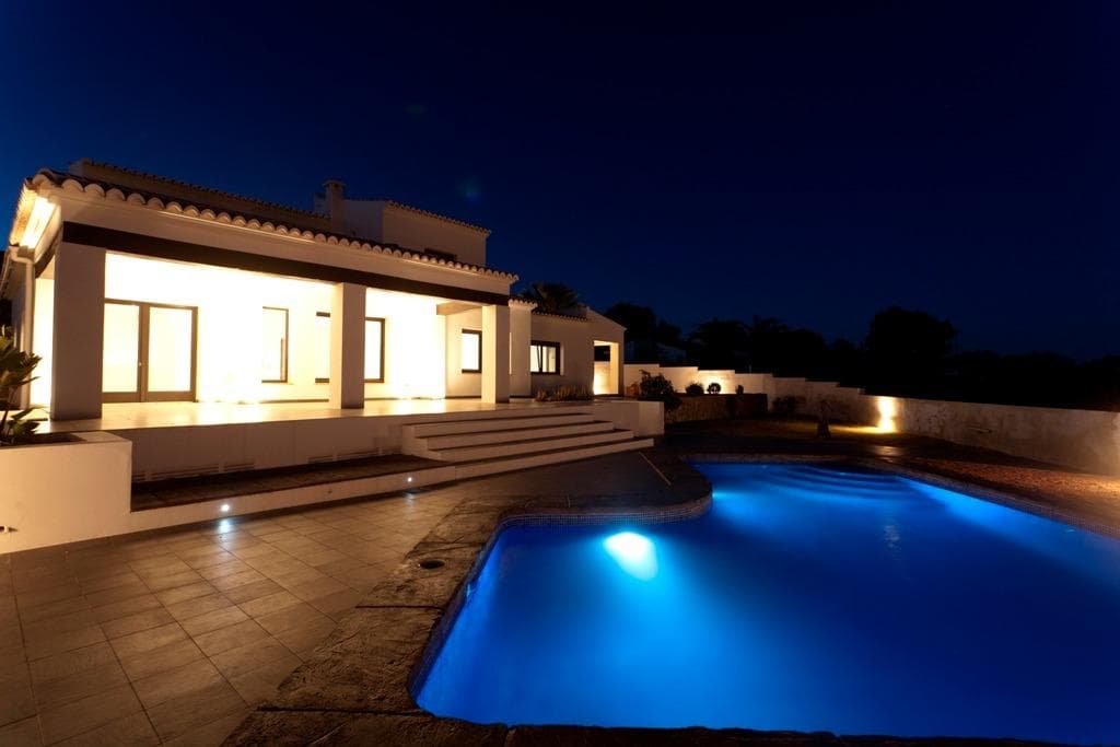 Mediterrane Villa mit 4 Schlafzimmern und Meerblick zum Verkauf in Moraira Elegante Villa  Vorschau 6