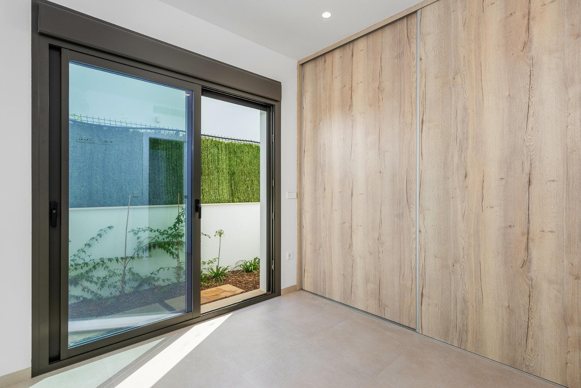 Fantastische einstöckige Villa mit 3 Schlafzimmern, Solarium und privatem Pool zum Verkauf Vorschau 3