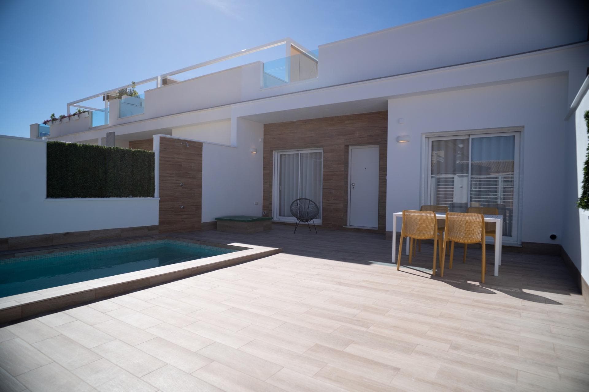 Neubau-Reihenhaus zum Verkauf mit privatem Pool in San Javier Neubau-Luxuskomplex mit 24 e