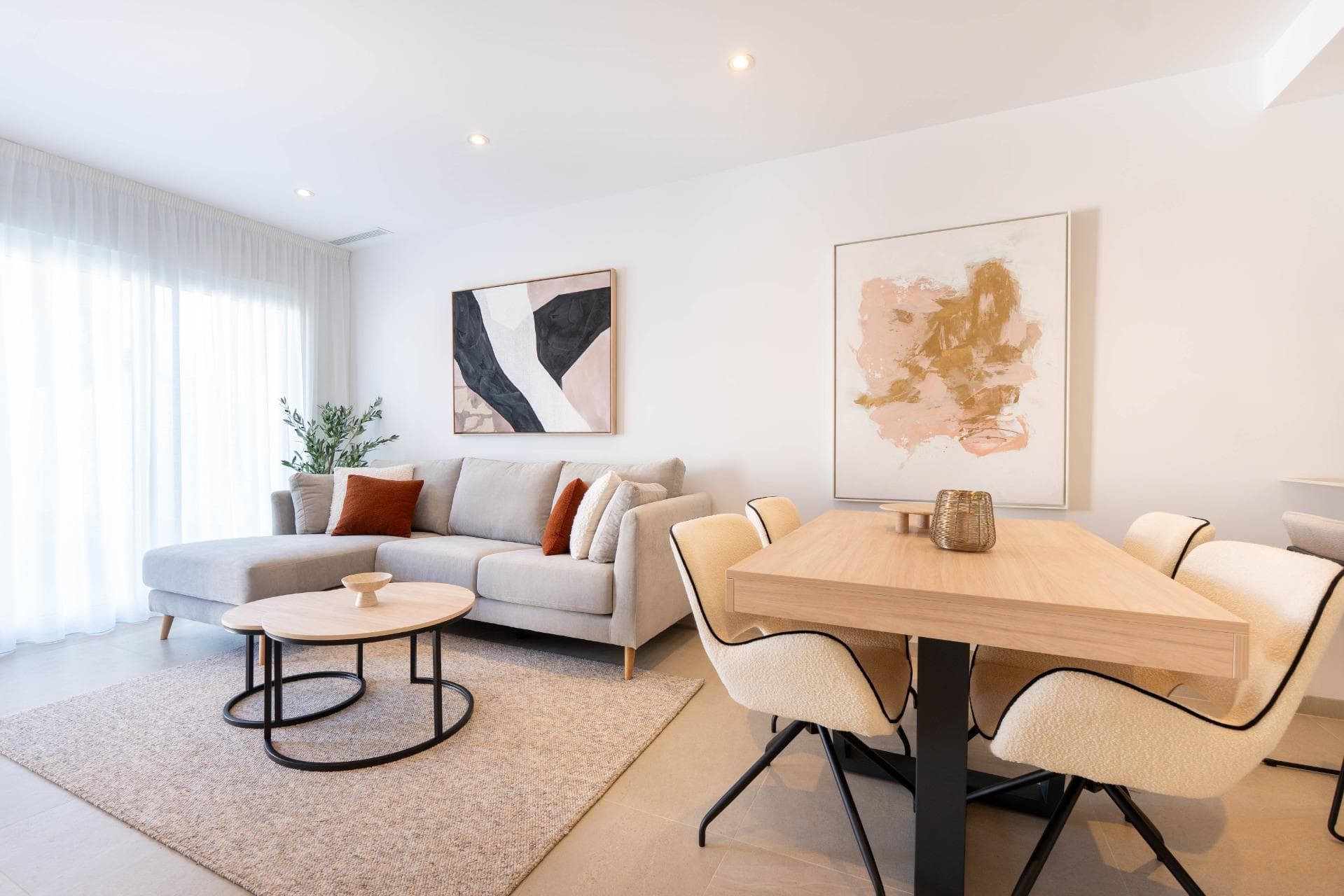 Doppelhaushälfte mit 3 Schlafzimmern und privatem Pool zum Verkauf in San Pedro del Pinata Vorschau 4