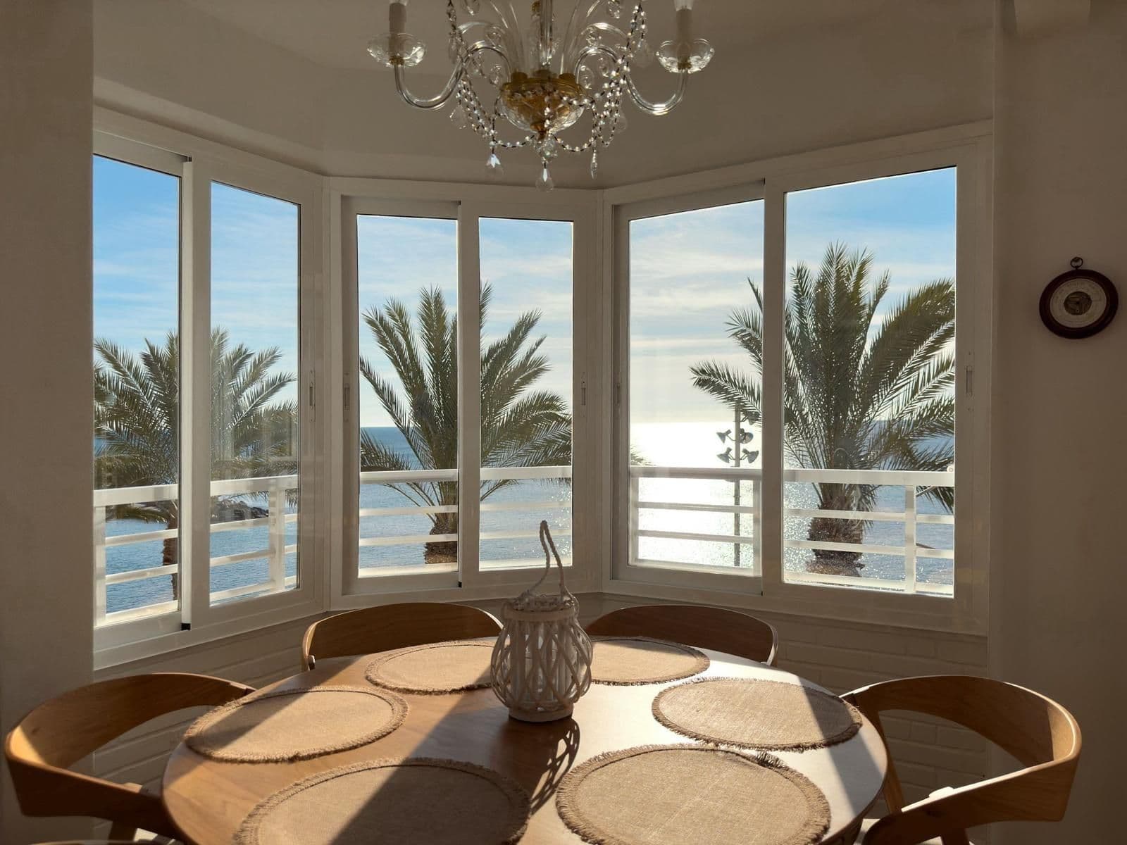 A la venta este gran apartamento con impresionantes vistas al mar