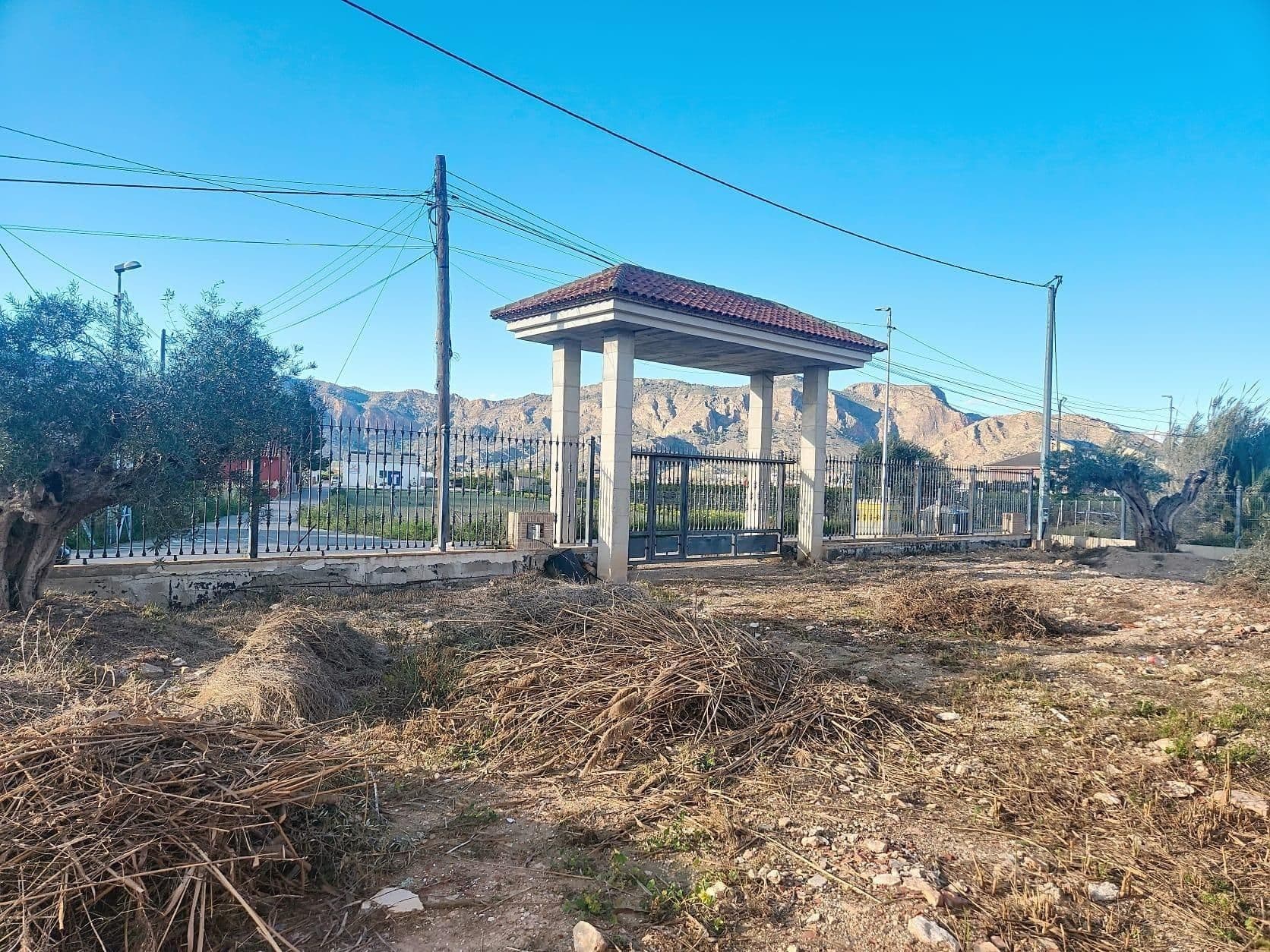 Situado en la Senda Molina, a las afueras de Orihuela ciudad, se vende esta magnifica finc Vorschau 5