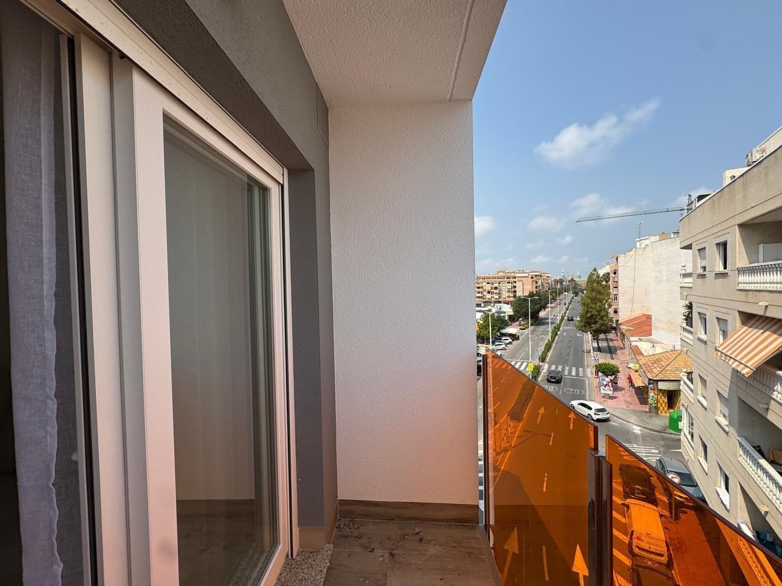 Descubre este exclusivo apartamento de dos dormitorios a estrenar en el corazón de Torrevi Vorschau 6