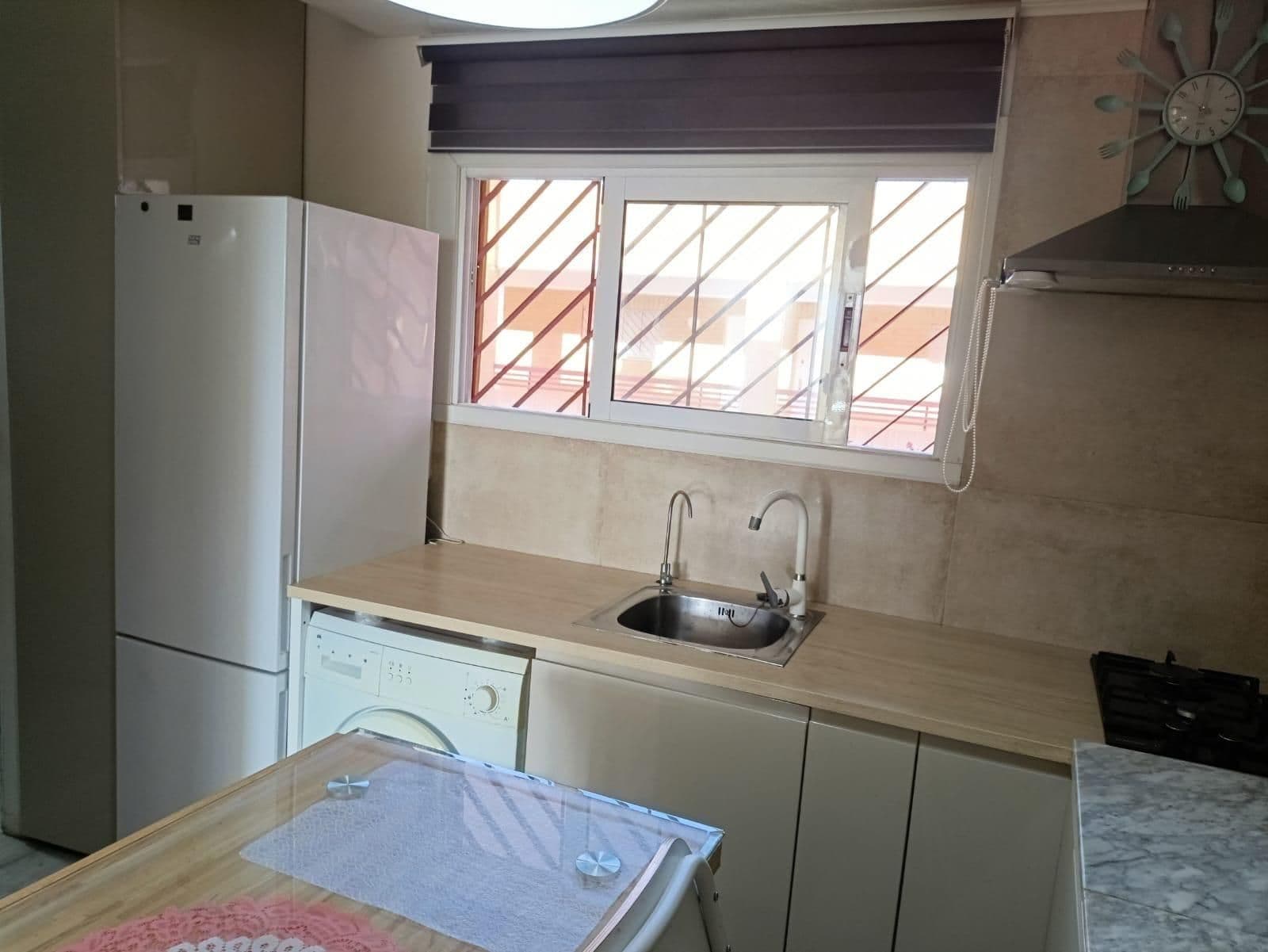 Descubre este encantador apartamento de un dormitorio ubicado en la vibrante ciudad de Tor Vorschau 3