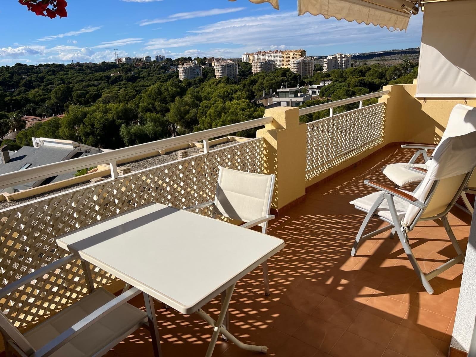 Descubre este espectacular apartamento en la codiciada zona de Aguamarina, Orihuela Costa Vorschau 6