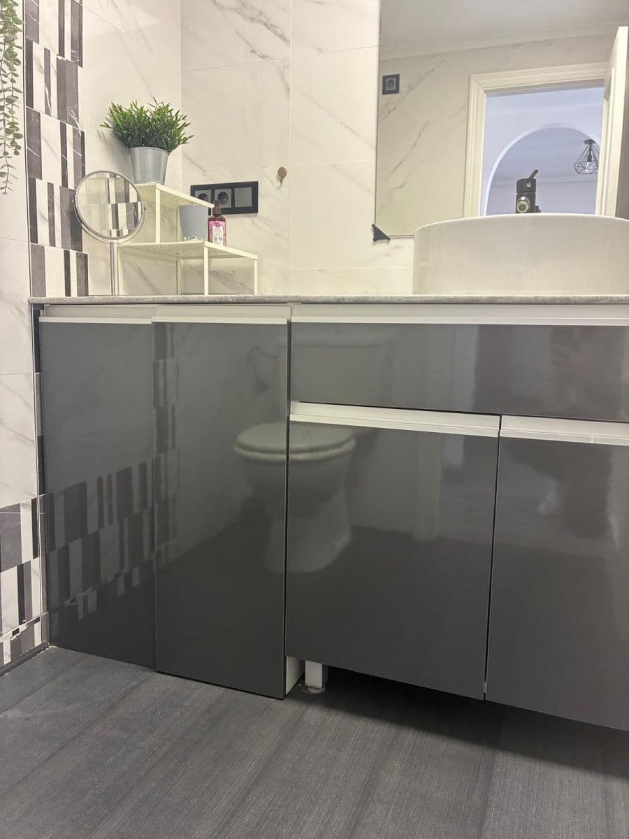 Descubre este magnífico apartamento de dos dormitorios, completamente reformado y listo pa Vorschau 5