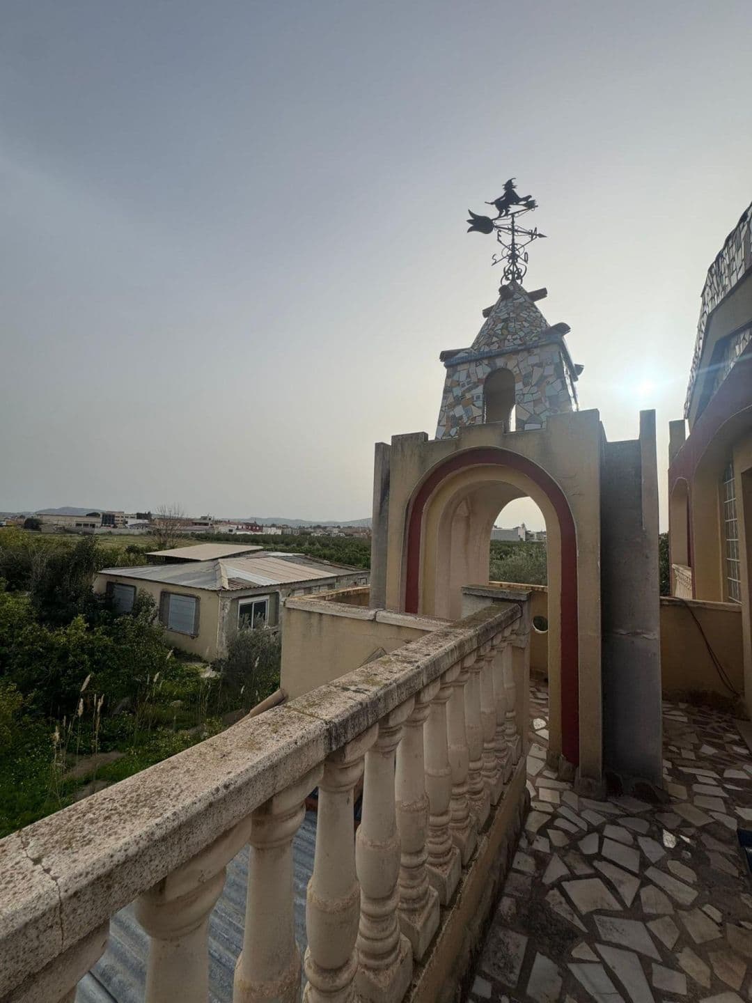 Descubra esta excepcional villa independiente ubicada en la tranquila zona de La Campaneta Vorschau 5
