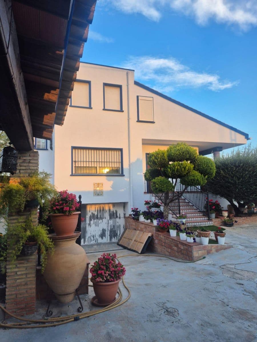 Descubre esta magnífica casa de campo ubicada en Orihuela, más concretamente en el camino  Vorschau 4