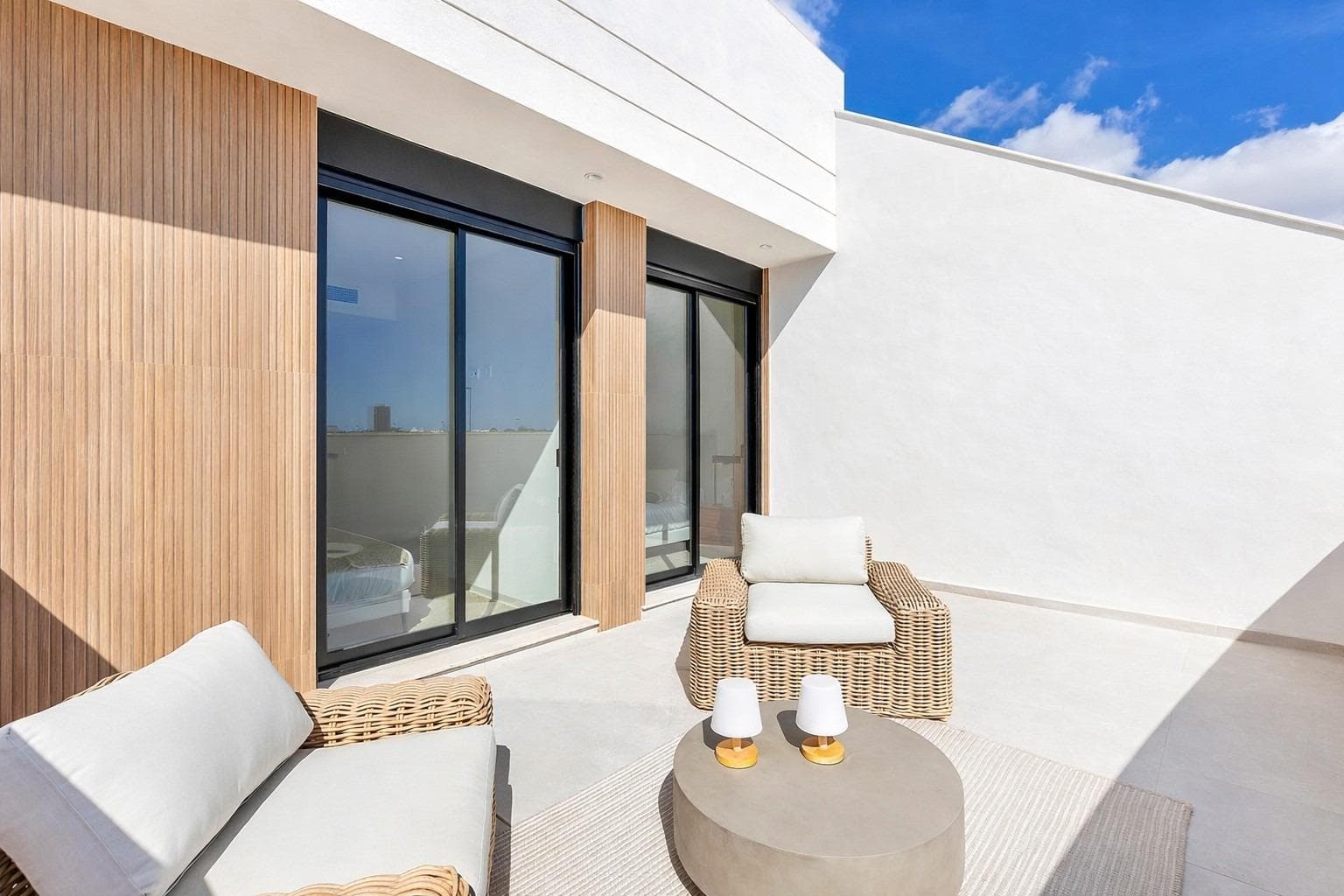 Neubauvilla mit 3 Schlafzimmern und privatem Pool in Los Alcázares zu verkaufen Vorschau 2