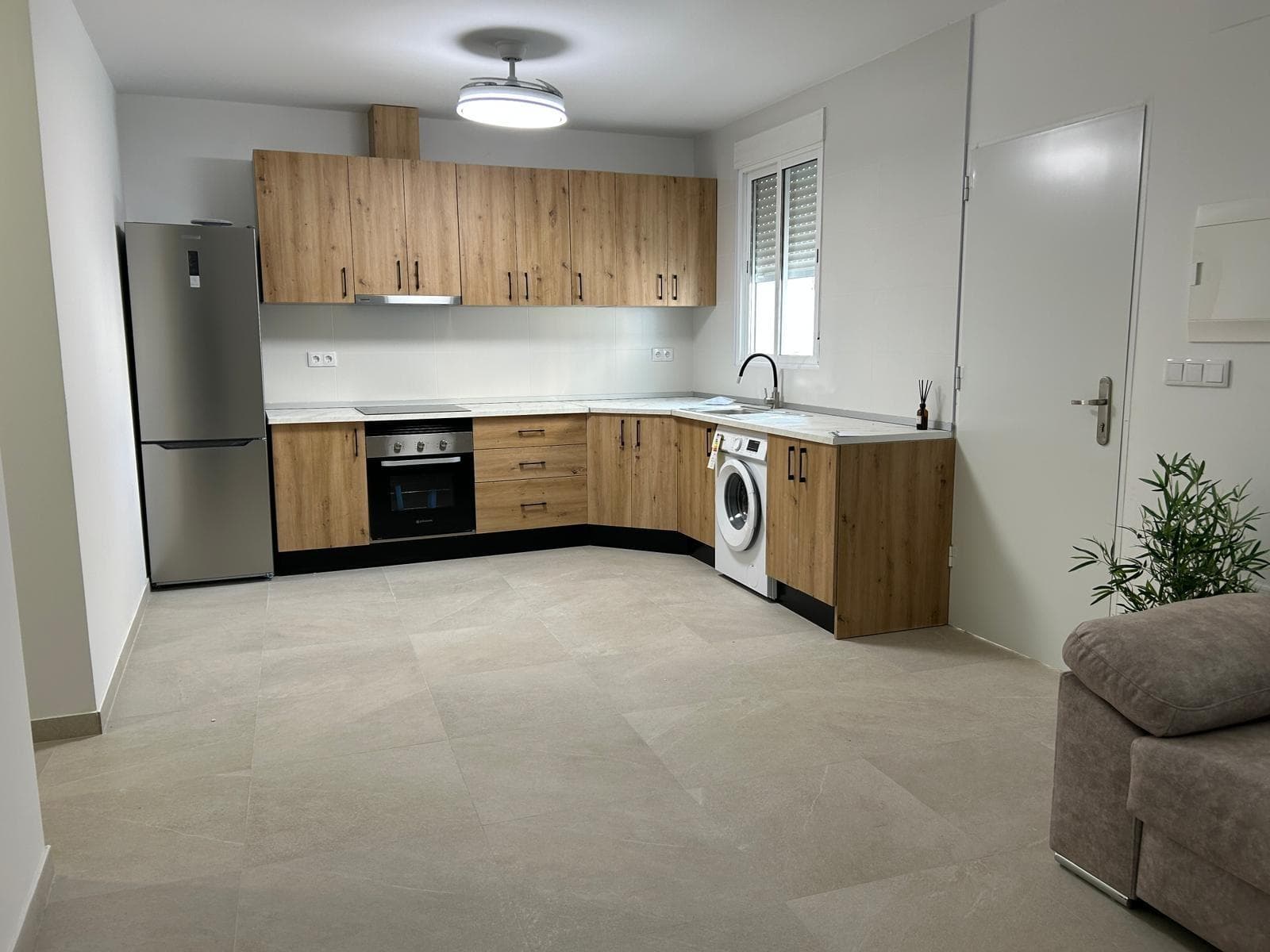 Komplett renoviertes Haus mit großer Terrasse in Hurchillo Entdecken Sie diese Immobilie i Vorschau 3