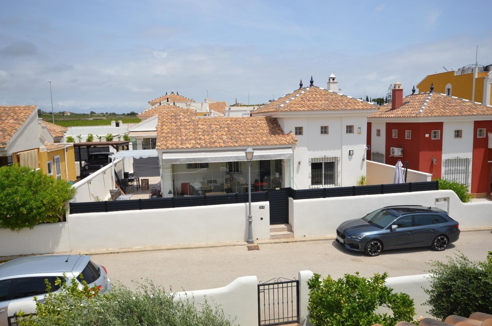 Villa Los Montesinos