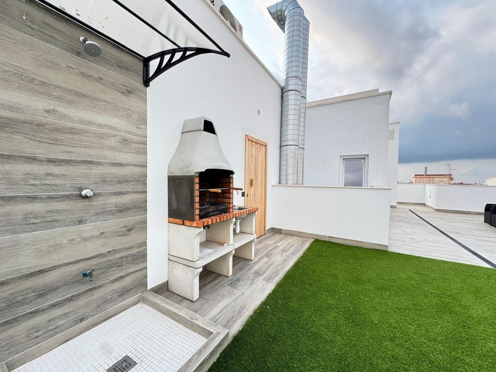 Descubre este exclusivo apartamento de dos dormitorios a estrenar en el corazón de Torrevi